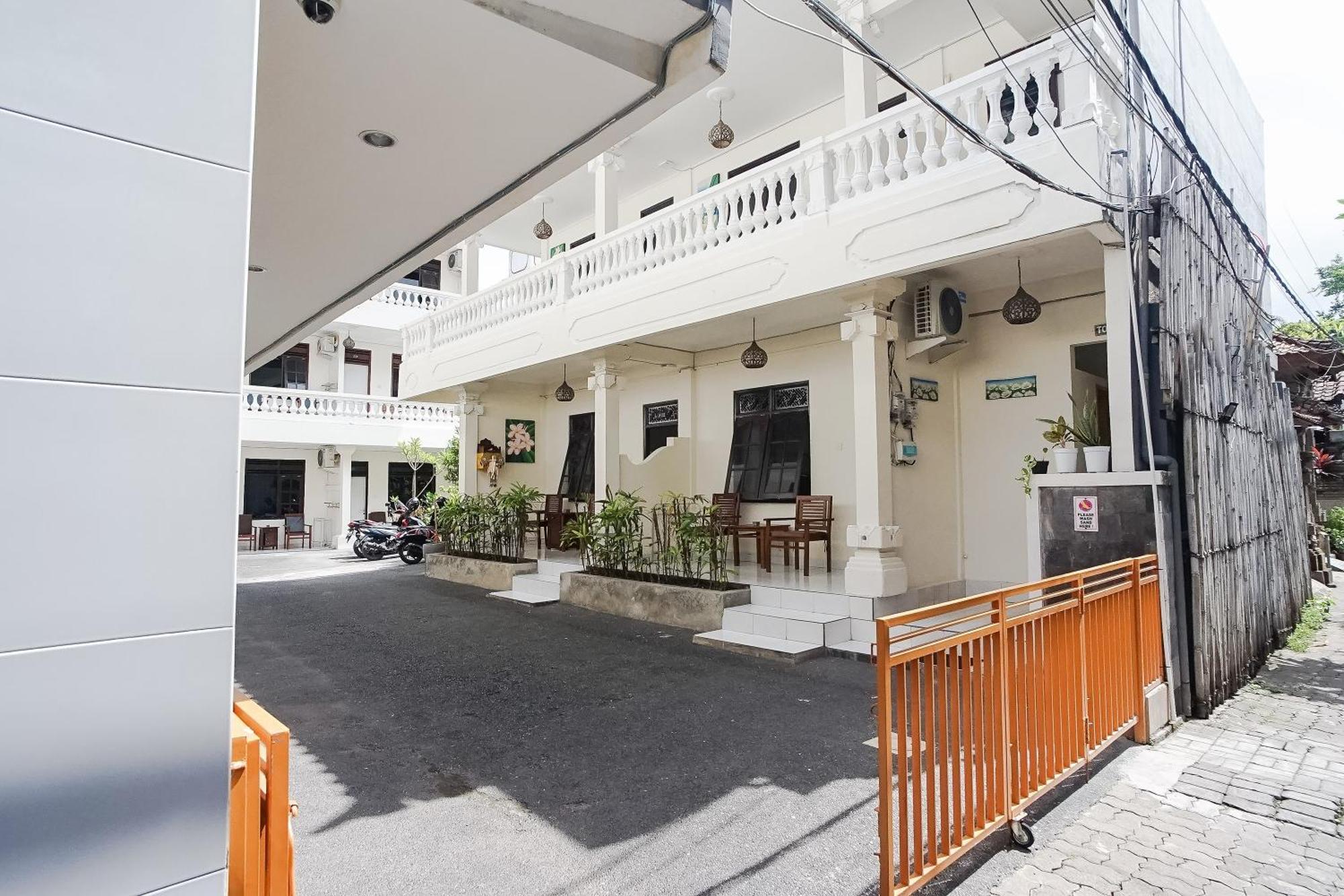 City Garden Bali Dwipa Hotel, Kuta Кута Экстерьер фото