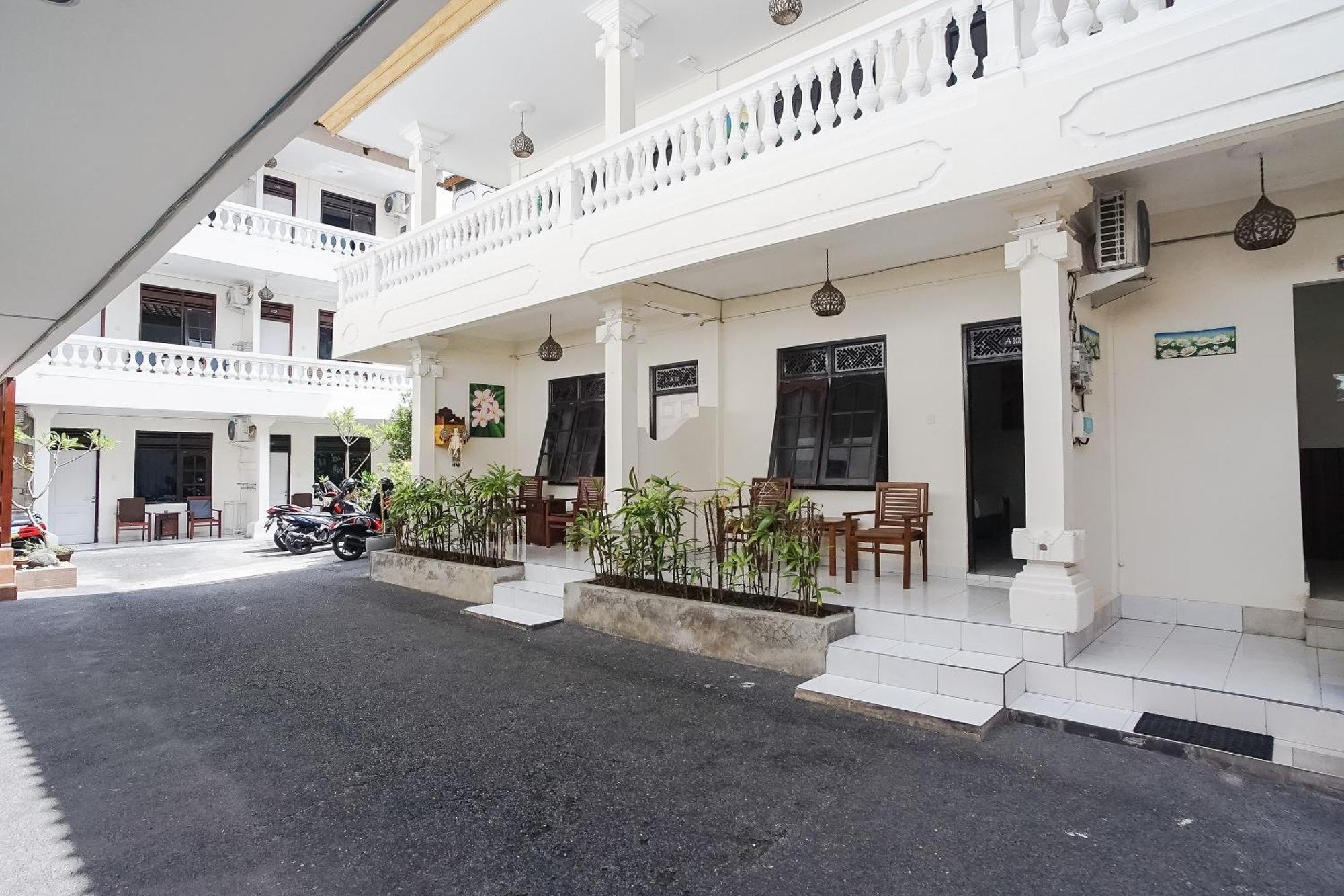 City Garden Bali Dwipa Hotel, Kuta Кута Экстерьер фото