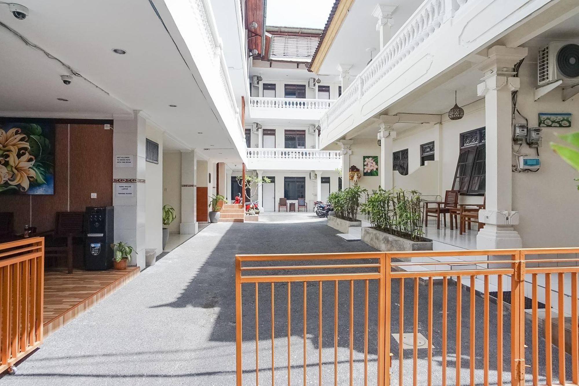 City Garden Bali Dwipa Hotel, Kuta Кута Экстерьер фото
